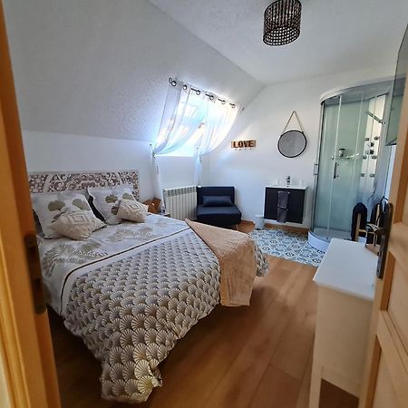 Chez Malia Bed & Breakfast Saint-Nicolas-des-Motets Luaran gambar
